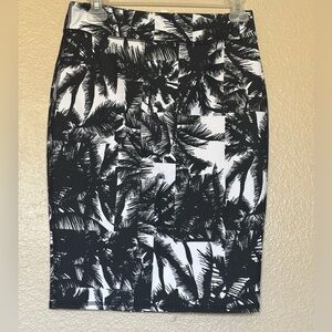 Fabletics Black and White Midi Pencil Skirt  ( Juniors) Size S